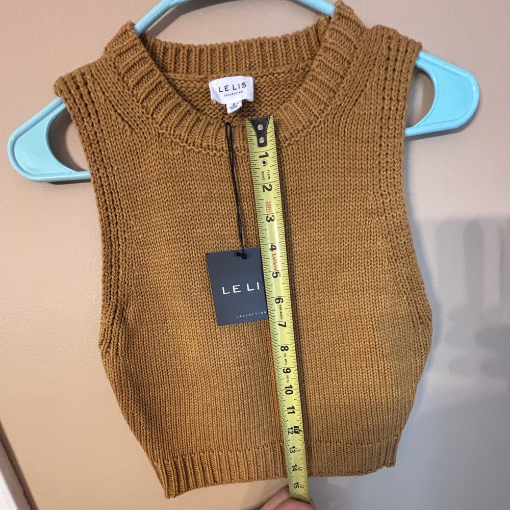 NWT Le Lis Collections women’s cropped sleeveless sweater Small - Picture 11 of 14